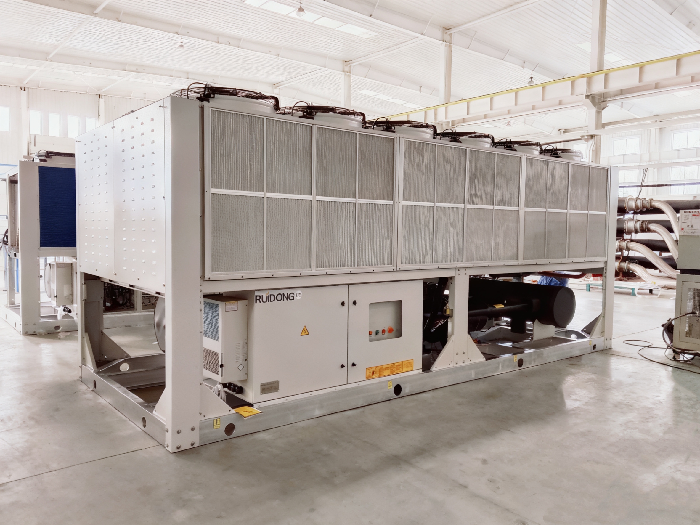 Ruidong Üst Teknoloji Hava Soğutmalı Vidalı Chiller: Suudi Deniz Suyu Tuzdan Arındırma ve Atık Su Destekleme Projesinin Yükseltilmesinin Güçlendirilmesi